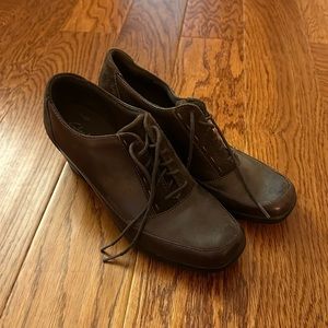 Brown Clark’s Lace-up Heels
